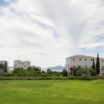Neapoli Villa *